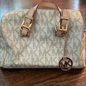 White Michael Kors Purse
